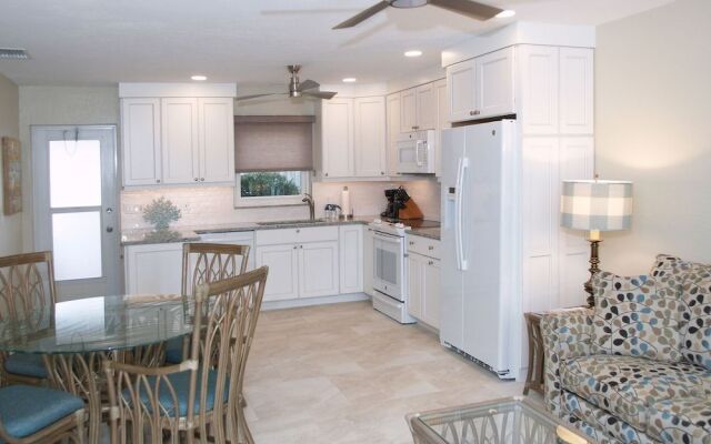 Jamaica Royale 007 - 1 Br Condo