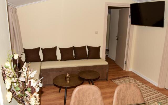 Nikole's Villa By The Sea 2