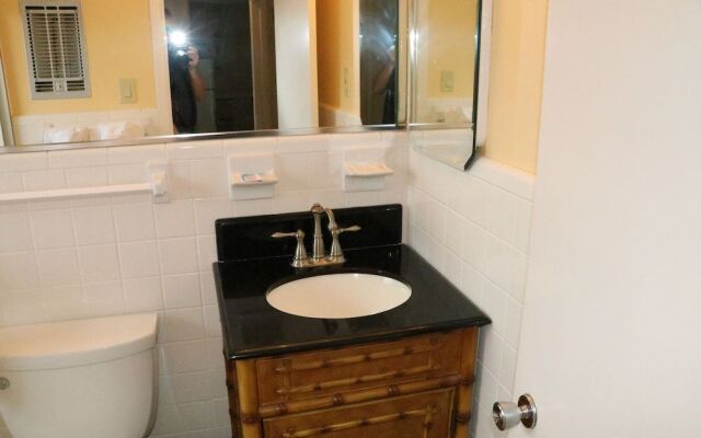 Jamaica Royale - 006 - 1 Br Condo