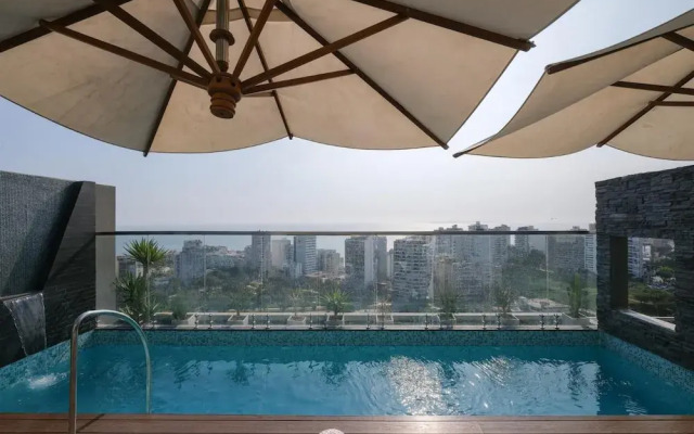 Stylish apt Amazing Ocean View - Gym Karaoke Pool