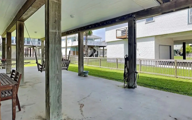 Molly's Dune by Ryson Vacation Rentals