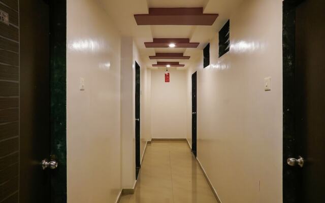 OYO 18653 Hotel Swami Samarth