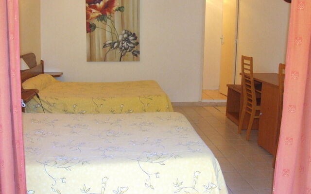 Hôtel Arena Restaurant Le Refuge