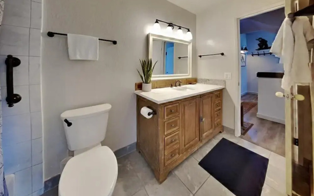 Remodeled Spacious Condo - Next to Car Charging, Hot Tubs, Village Gondola by RedAwning