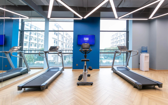 Holiday Inn Express Shanghai Pudong Airport