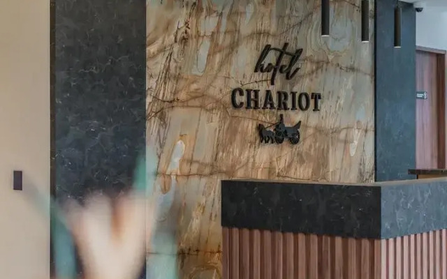 Hotel Chariot