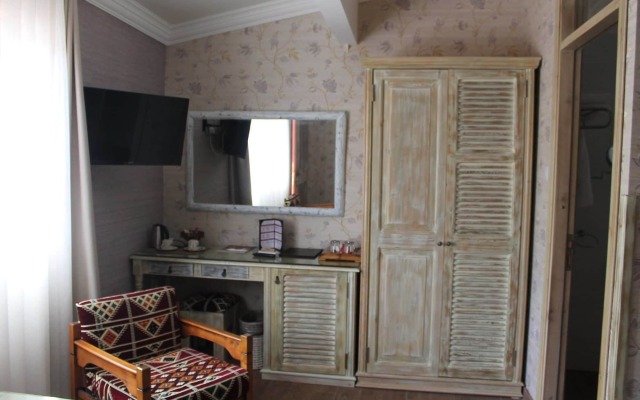 Bella View Art Boutique Hotel