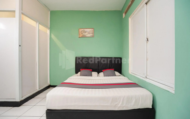 Super OYO 1868 J&b Room Pramuka