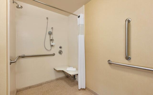 Hampton Inn & Suites Mahwah