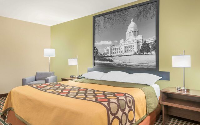 Super 8 by Wyndham Bryant Little Rock Area