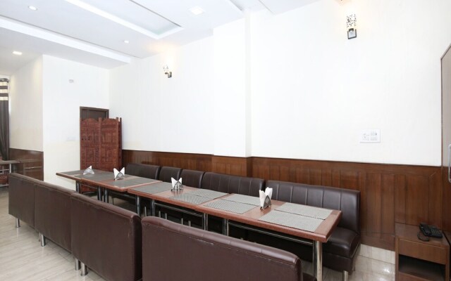 OYO 12766 Nimantran Resort