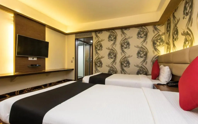 Solaris Hotel and Club