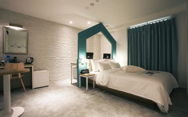 Gwangmyeong Cheolsan Blanc