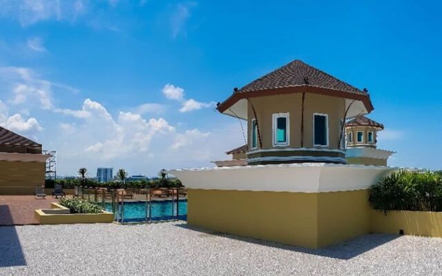 Crystal Luxury Hotel