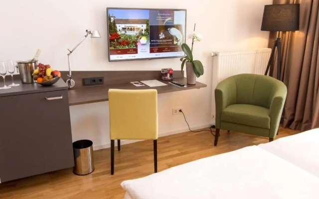 Hotel Schloss Weikersdorf