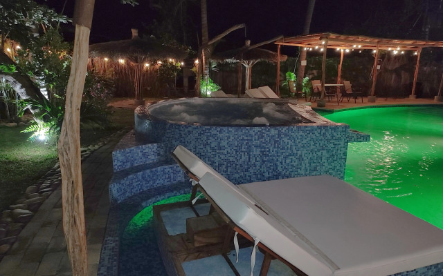 Hotel Ashly Loma Larga