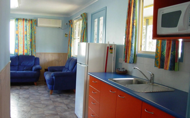 Lani's Holiday Island - Caravan Park