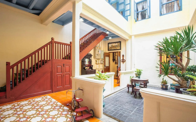 Woo Gallery and Boutique Hotel