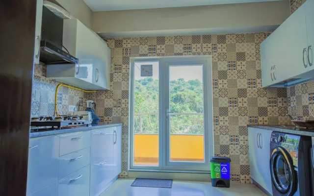 Alaya Stays Veera Marina 3 BHK Apartment