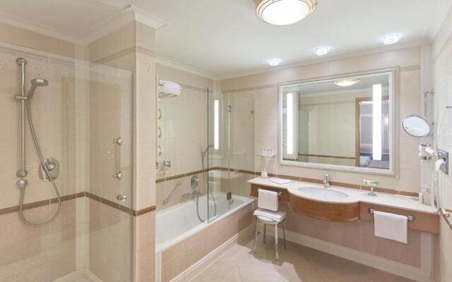 A-ROSA  Kurhaus Binz