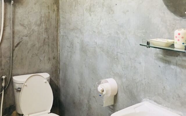 Nongbualamphu Signature