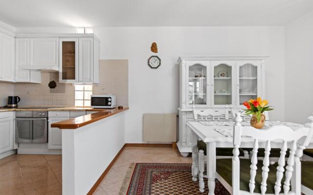 Lovely Holiday Home With Pool,covered Terrace and Outdoor Kitchen