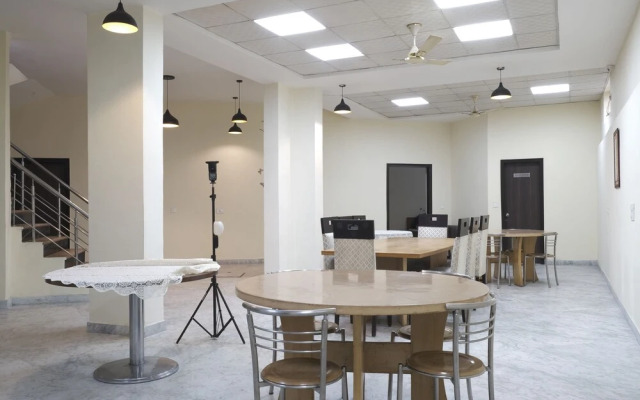 Hotel Kesar Inn