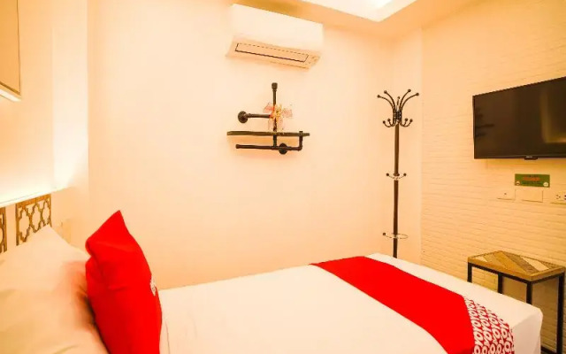 The Greenhive Hotel by OYO Rooms