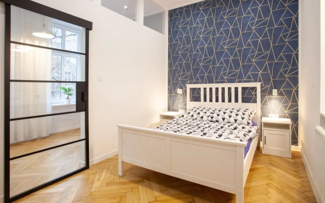 Victoria Apartment