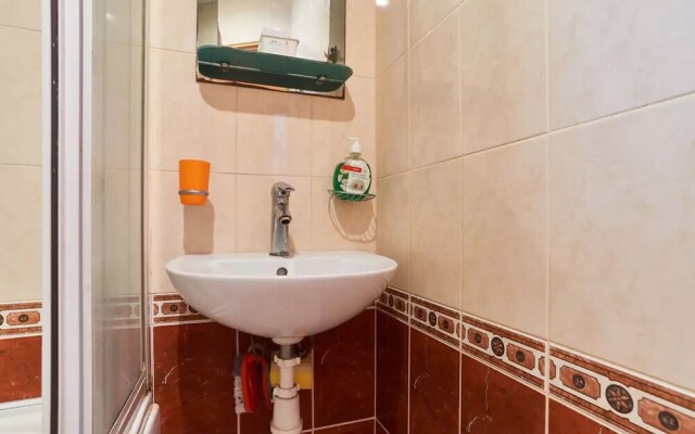 Апартаменты Home-Hotel, ул. Раисы Осипкиной, 7А