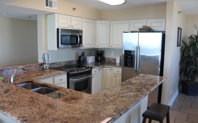 Tristan Towers by Surfside VR