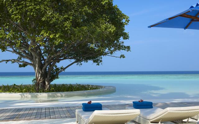 Dusit Thani Maldives