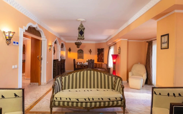 An Amazing 2 Bedrrom Villa Overlloking the Red Sea Wirh its Private Pool