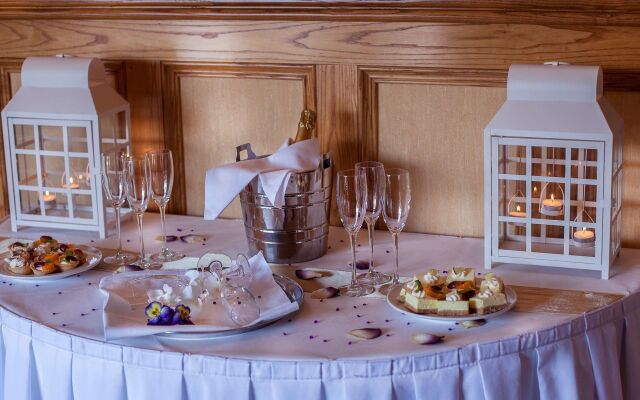 Castle Arch Hotel