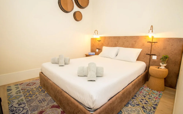 Guest H4U Flores Almada City center