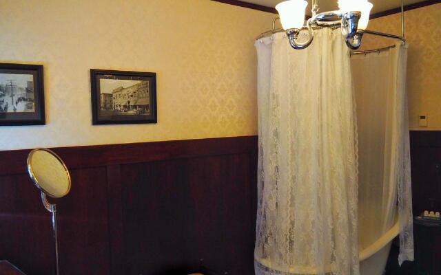 Lady Geneva Bed and Breakfast