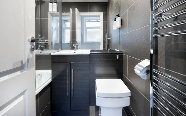 Lake Road Apartments