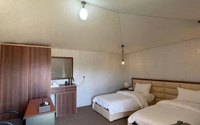 Unique Oasis Resort