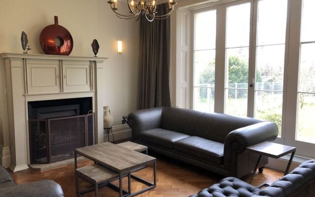 Roseneath House