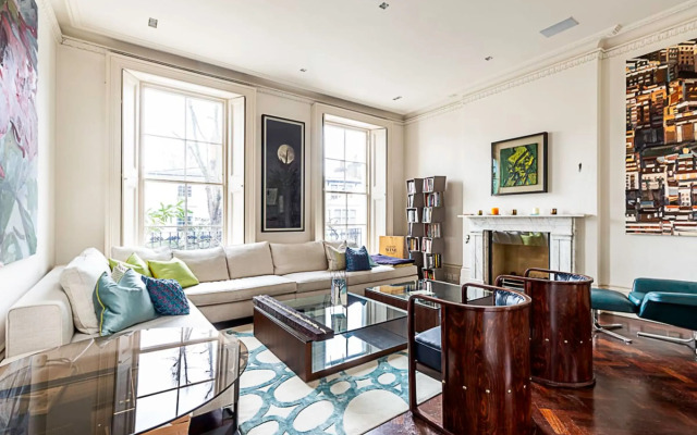 London Luxe Retreat: 5-bed Gem