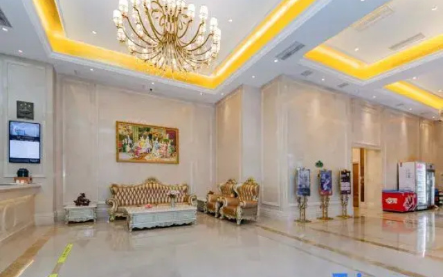 Vienna International Hotel Hunan Yiyang Nanxian Grand World Branch