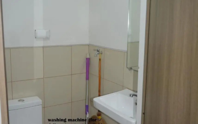 Paranaque SM-Sucat Field Res. Bldg 5, 2/F, 2BR with Balcony