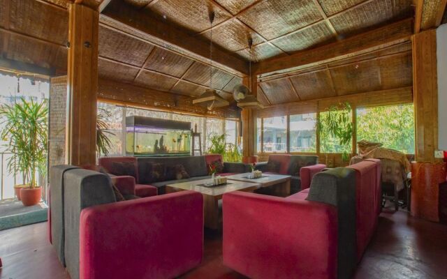 Oyo 301 Hotel Monal
