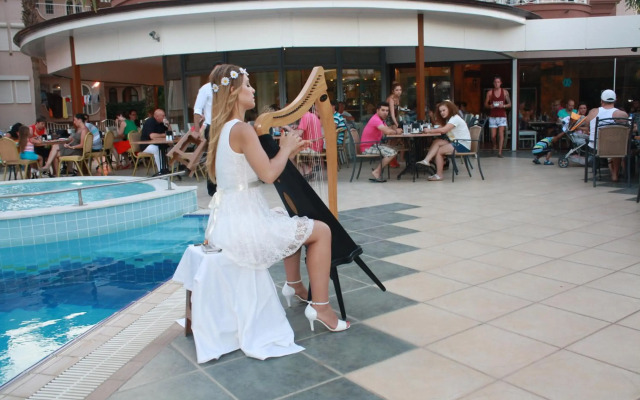 Romance Beach Hotel