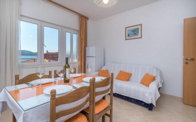 Apartments Vin - 40 m from sea
