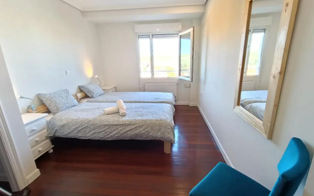Bonito duplex cerca de la playa y de Santander