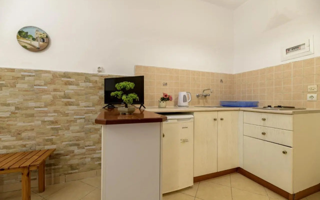 Anthi Studios & Apartments