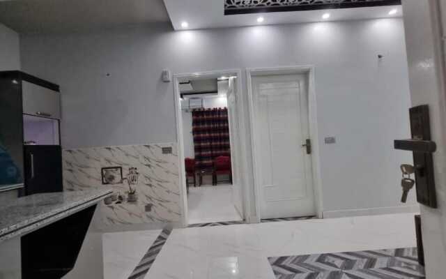 Hotel Oasis Inn l Guest House