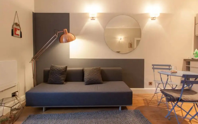 1 Bedroom Flat In Edinburghs New Town