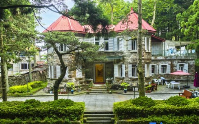 Huzongnan Villa – Outside – Jiujiang